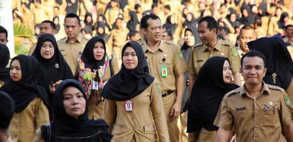 Operasi Birokrat Memanggul Prabowo-Gibran
